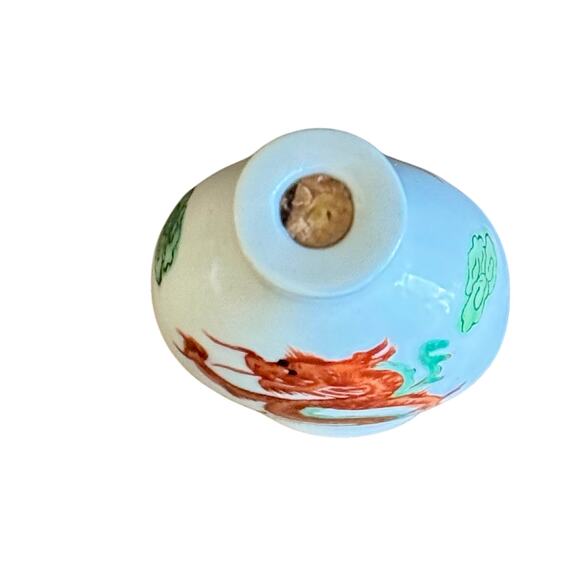 Vintage Chinese Porcelain Dragon Snuff Bottle Hand-Painted Collectible - Picture 2 of 4